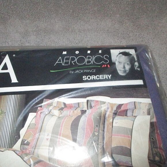 Vtg Utica by J.P. Stevens Sorcery Full Flat Sheet Percale Rainbow Stripe Artsy - Picture 2 of 10